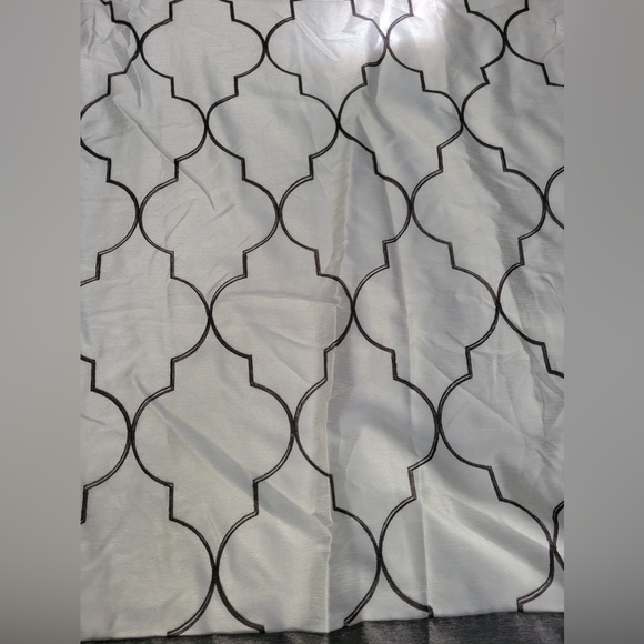 JCPENNEY HOME - blackout drapery panels (2 panels) - Picture 5 of 7